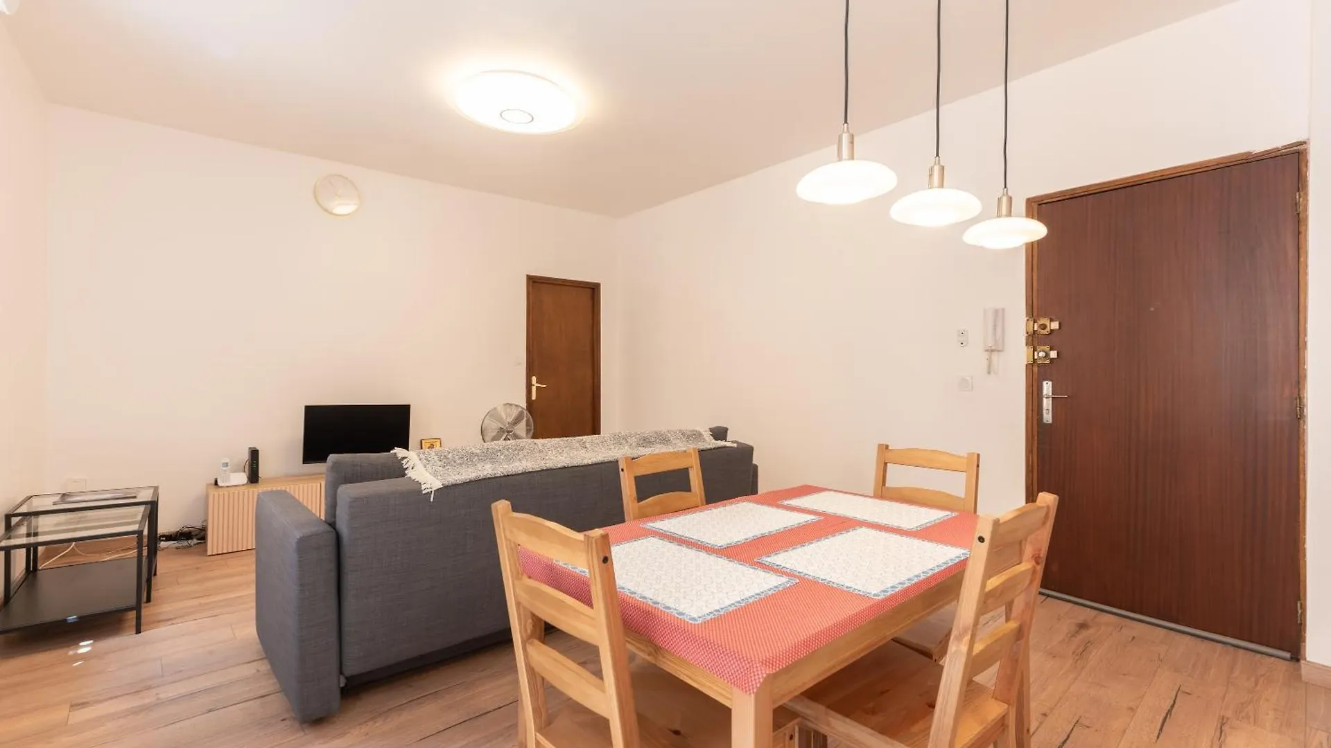 Grottes de Lourdes - 4 pers Hotel 0*,  Frankrijk